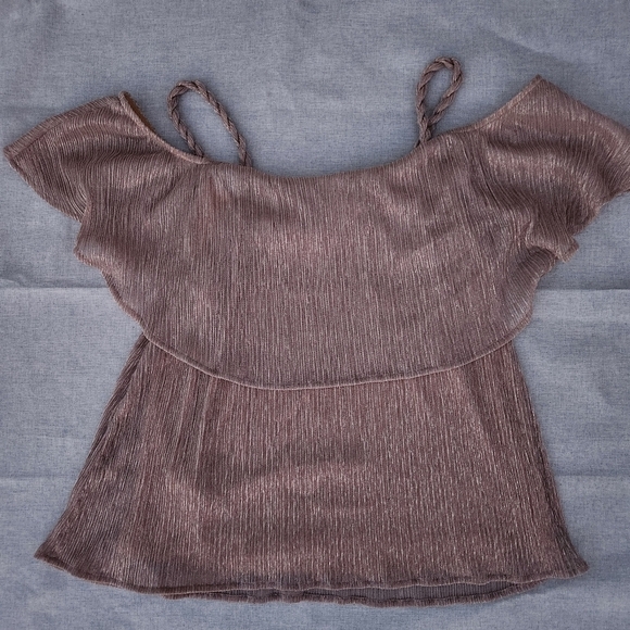 Ella MossCerine Cold-Shoulder Ruffle Top, Pink Champagne size small - Picture 9 of 10